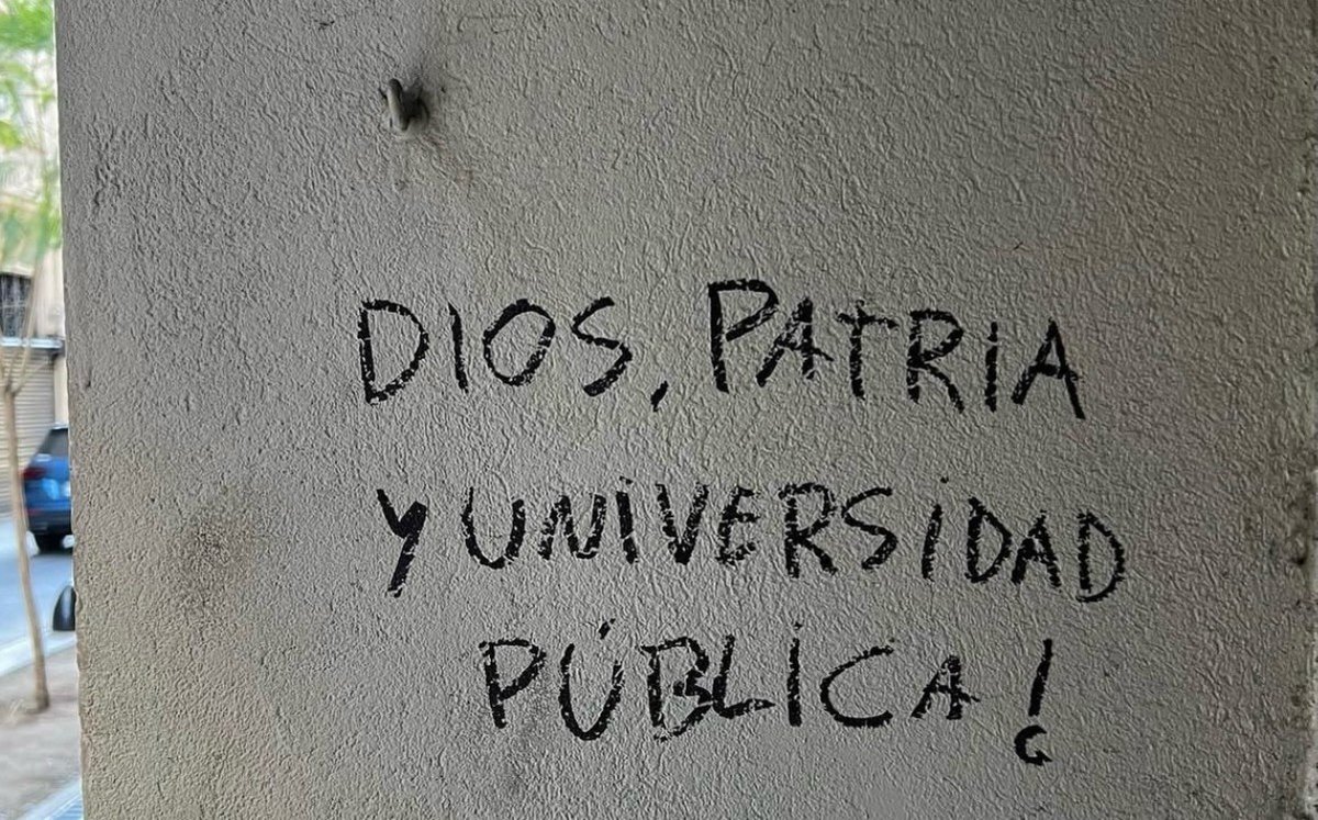 Belnoliva5's tweet photo. #yoacompaño
#UniversidadPública
#NuestrosDerechos https://t.co/65EhYEjKmr