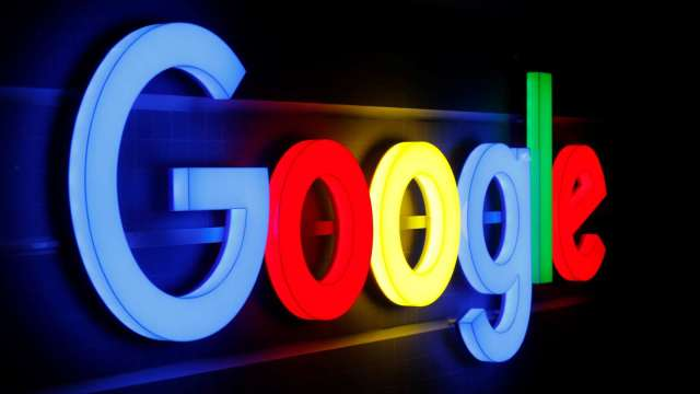 strandii's tweet photo. Google (GOOGL) Teams With SpaceX for Space Data Centers 🚀

GOOGL is in talks with SpaceX to launch orbital data centers, joining the AI space computing race. NVDA GPUs will support related infrastructure amid soaring AI demand.

#GOOGL #NVDA #SpaceComputing #AI #SpaceX https://t.co/XABLTPlOub