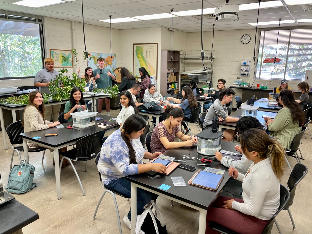 CSUBNSME's tweet photo. Bio profs Drs. Jacobsen and Pratt published an article with some help from two of their undergrad courses! The article — published in Plants, People, Planet — draws on data collected by two classes. 
https://t.co/QOI3RsjIBK https://t.co/meeUJStagl