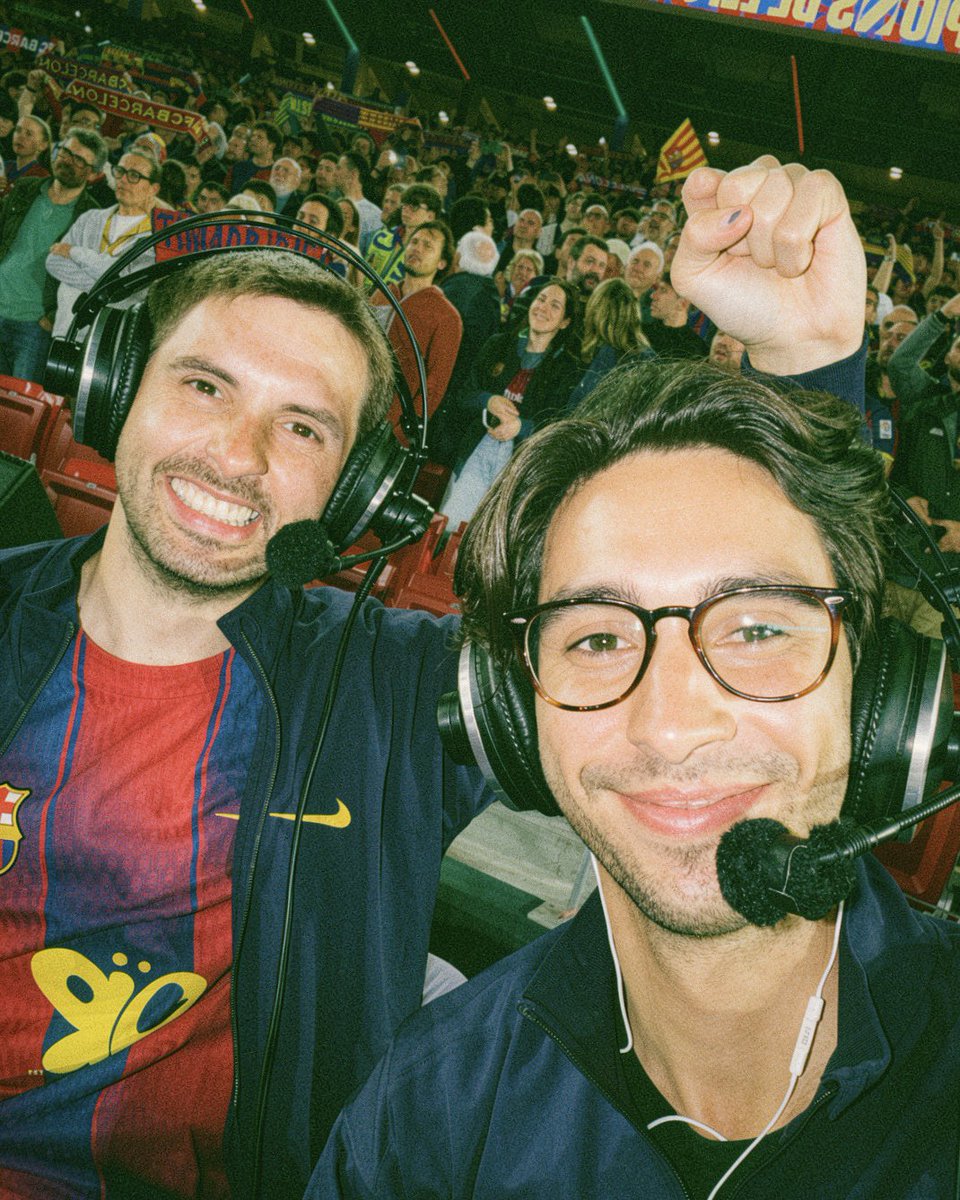 PabloWBlanco's tweet photo. A true honour and privilege to be pitch-side presenting for @FCBarcelona as we beat Real Madrid in El Clásico to clinch our 29th La Liga title. I dreamt of days like these when I was a kid. Thank you to those who put the trust in me. Dream come true. Visca el Barça! 💙❤️🏆 https://t.co/elz5IDHx7V