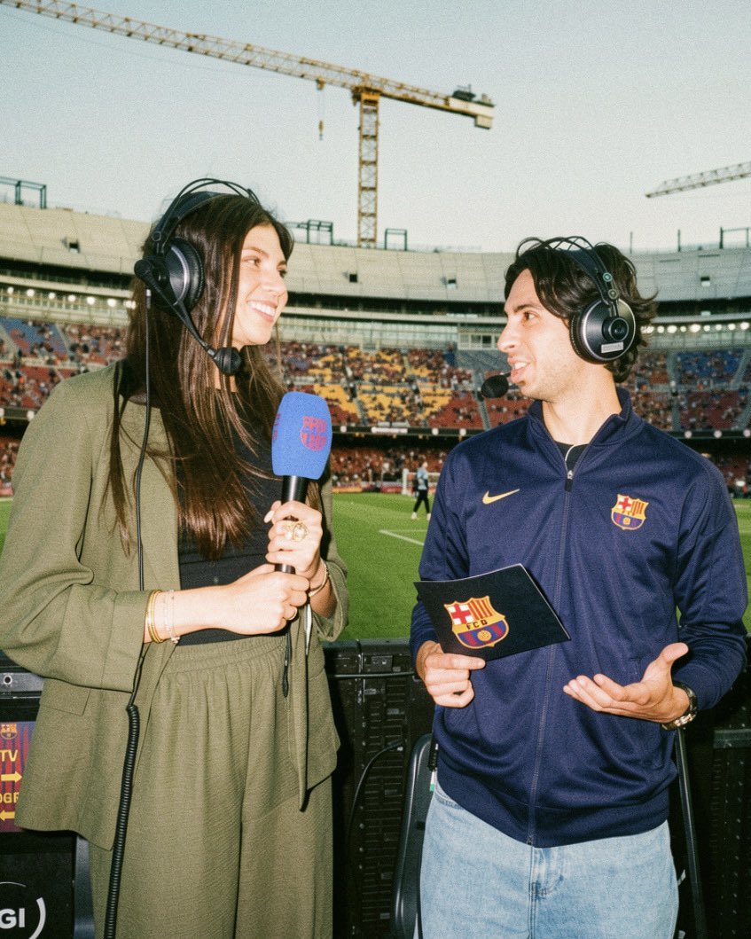 PabloWBlanco's tweet photo. A true honour and privilege to be pitch-side presenting for @FCBarcelona as we beat Real Madrid in El Clásico to clinch our 29th La Liga title. I dreamt of days like these when I was a kid. Thank you to those who put the trust in me. Dream come true. Visca el Barça! 💙❤️🏆 https://t.co/elz5IDHx7V