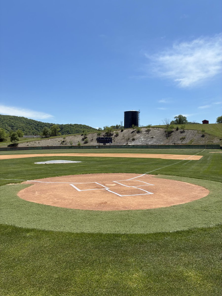 University Baseball tweet media