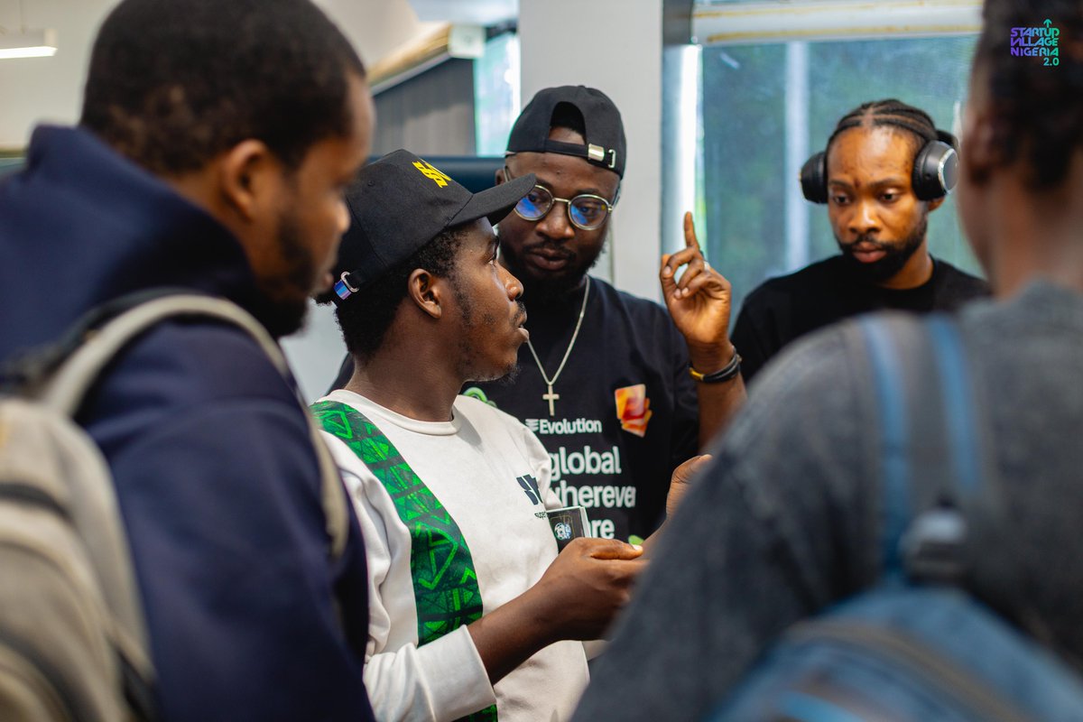 OgunjobiDaniel2's tweet photo. I handled Media and Sound at @SuperteamNG Startup Village 2.0🔥

Worked closely with @thisis_monarch @callme_TOC  to ensure all was seamless, Speaker slides, Pitch decks, Demo videos, handled all, and delivered a proper experience without a break in transmission.

Thank you, @Harri_obi, @NzubeEzudo, for the opportunity to work with the team as always. Ready for Solana summit.

@SuperteamNG