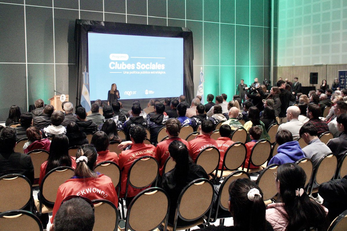 josecodermatz's tweet photo. Muy contentos con esta segunda etapa del Programa Clubes Sociales.

Los clubes cumplen un rol fundamental en nuestras comunidades: son espacios de encuentro, contención, prevención y crecimiento para las juventudes. https://t.co/B7uRkXvlDn