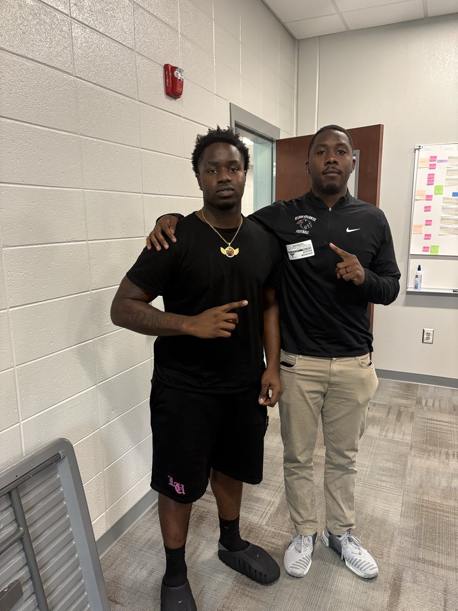 14nextup's tweet photo. After a great conversation with @CoachMonroeB I’m blessed to receive an offer from Clark Atlanta University. @RecruitGeorgia @CoachPierce97 @CoachEllington1 @Coach_Walker55 https://t.co/kC88Fypchl