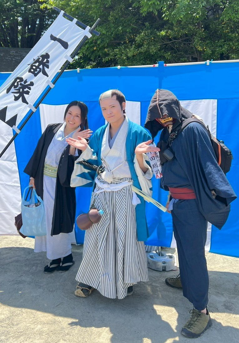 SEMI27447849's tweet photo. 新選組まつりお疲れ様でしたー🥷
年に一度、再会出来るというのはお祭りならでは！

藤太くん、念願の沖田総司役おめでとう🥷

#ひの新選組まつり 
#ひのパレ https://t.co/rmJ5vzTsrQ