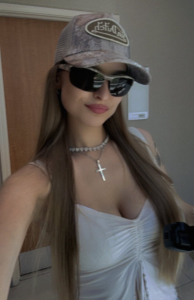 SandraKaz tweet media