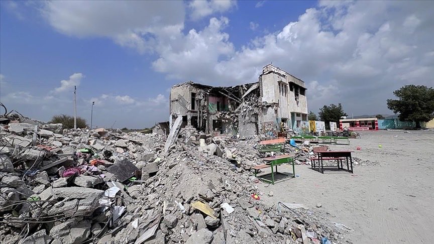 Beyzasahw's tweet photo. En basit insani kaynaklara ulaşmak bile bizler için yeri geldiğinde çok büyük zorluklar yaratabiliyor. Savaş öncesinde bile durum böyleyken sonrasında nasıl bizler için sağlıklı bir eğitim ortamı veya yaşam mümkün olabilir? #YÖKSesVer @YuksekogretimK https://t.co/rv417fp2Ol