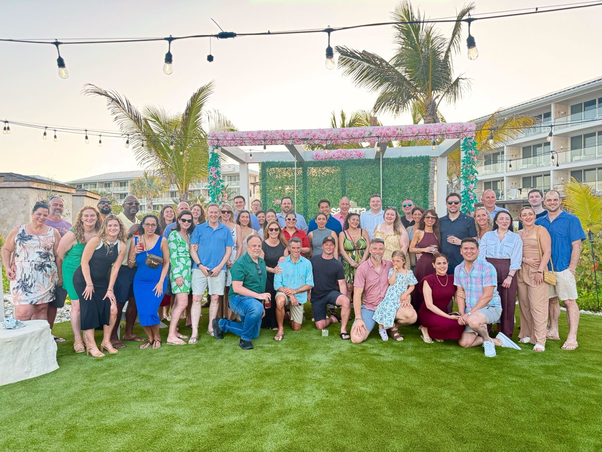 fictiv's tweet photo. Last week we celebrated our first Founder’s Club at Fictiv with some of our top sellers and team members.

A great chance to recognize the people driving so much of the momentum across the business right now.

Big thanks to our team and our partners at MISUMI Americas 🚀 https://t.co/P0nqkCvFht