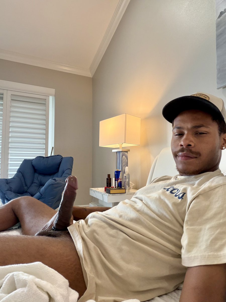 nastybuck01's tweet photo. Vacations make me super horny 🤭 https://t.co/BqxvHn3OWr