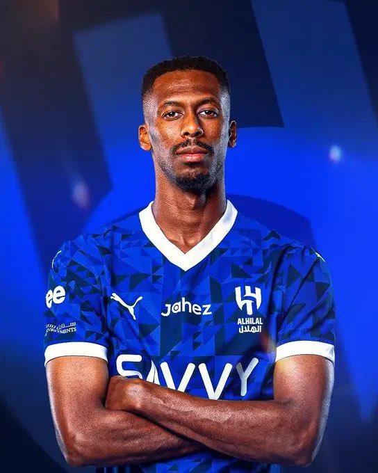 ProAz1z's tweet photo. اقسم بالله اجبن واعفن لاعب فالملعب الله لايعيده يوم جددو لك فيه عقدك

قسم بالله عيب هذا يمثل الهلال https://t.co/6UarSdSfgn