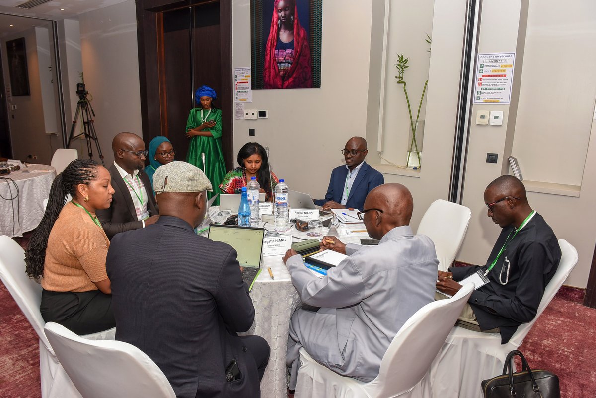 AWFbroadcast's tweet photo. Cet évènement a réuni l’ensemble des parties prenantes du secteur et a permis aux autorités sénégalaises de renforcer leur volonté de bâtir un secteur de l'assainissement performant, résilient et créateur de richesses à travers une politique sectorielle ambitieuse et inclusive. https://t.co/aR6y4HToBb