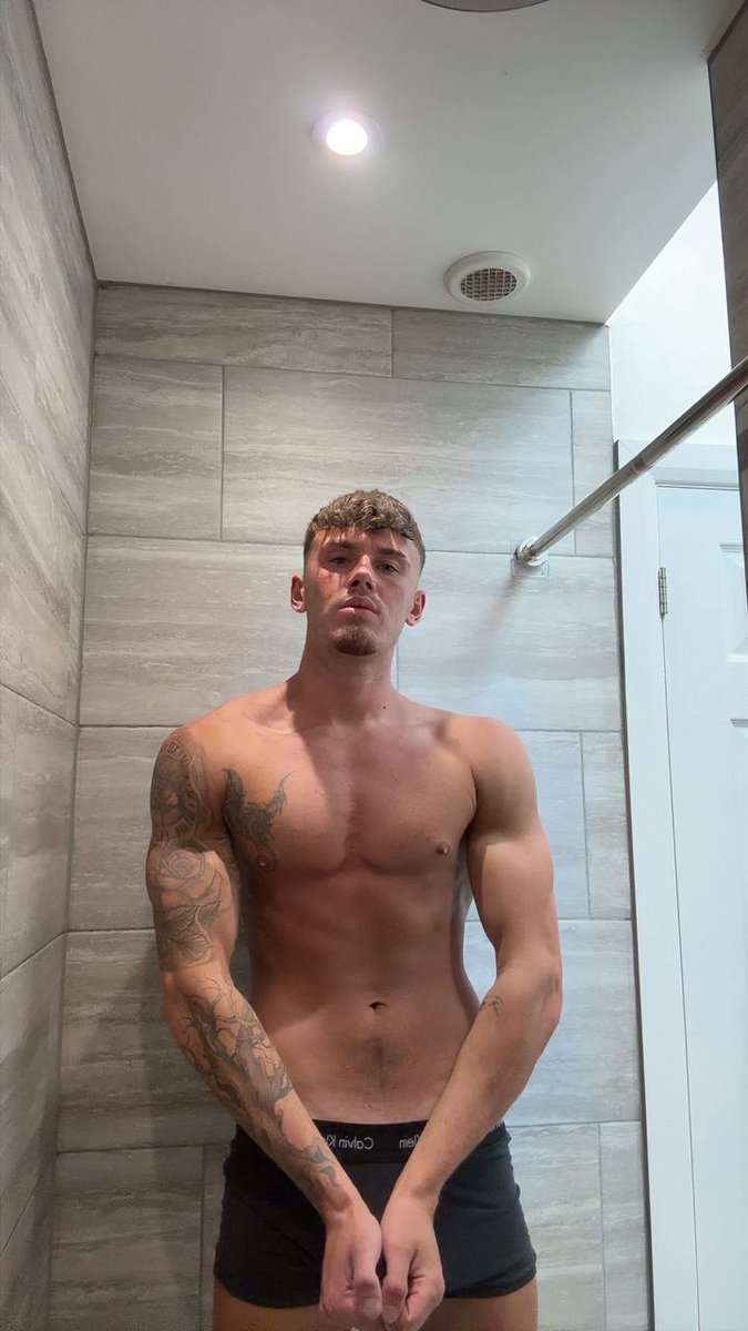 dylanxmaster's tweet photo. Do you like twunks? 😏 https://t.co/jr2ctymLDx