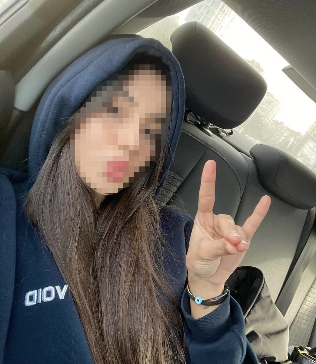 Kurdi66B's tweet photo. T*rk Kadınları internette zavallı Tirk erkeklerinin ilgisini çekmek için kendilerini çok milliyetçi ve ırkçı olarak tanıtıyorlar, ancak aynı orospular evli olsalar bile koca götlerini mahallelerindeki rastgele Kürtlere pazarlıyorlar. https://t.co/q2h3qUZBmn