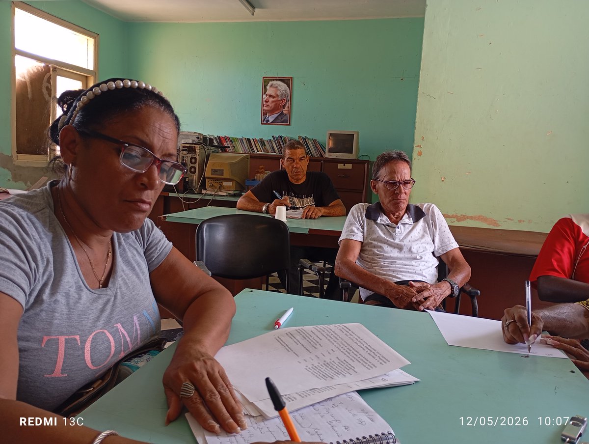 dpestgo's tweet photo. Preparación del DAEE de la #dgestgo en #SantiagoDeCuba. Visita para verificar el impacto de la Red Juvenil Comunitaria.
#CubaMined #raulsamon https://t.co/x5t69CpvoX