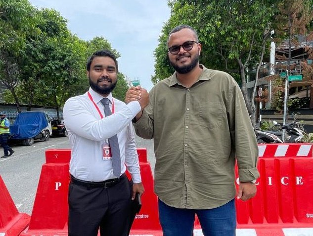imuaan's tweet photo. #FreeAdhadhuJournalists https://t.co/lUm8ZKJ8rv