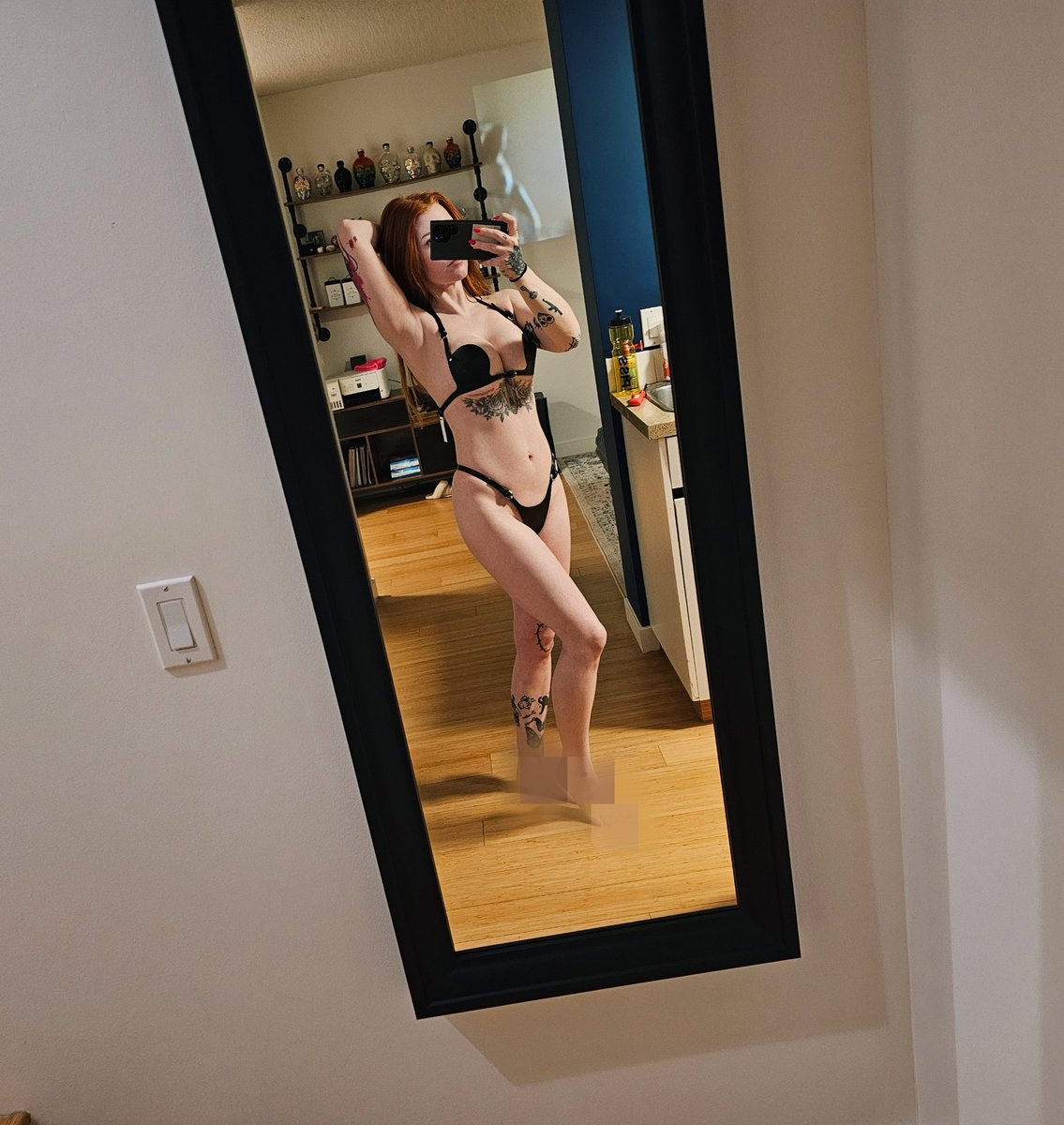 missjaynedoexo's tweet photo. I always love little tokens of appreciation - especially the leather and latex variety! https://t.co/SmobXrpq2P