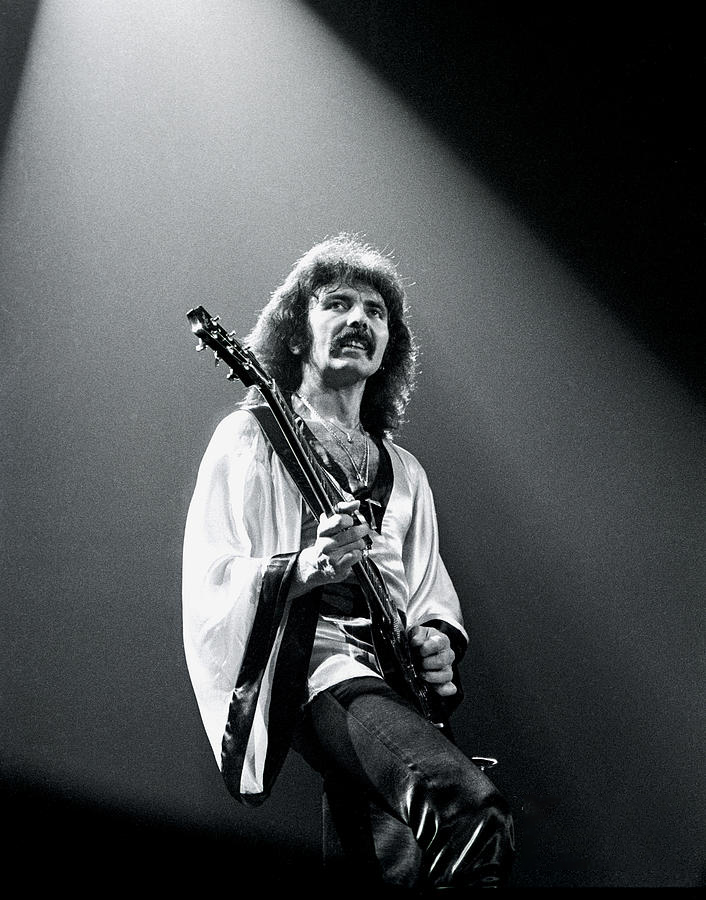 tonyiommi's tweet photo. "Future's on the corner, showing us our time
Slow down, turn around, everything's fine"

Photo by Chris Walter https://t.co/xKcxl6LuDA