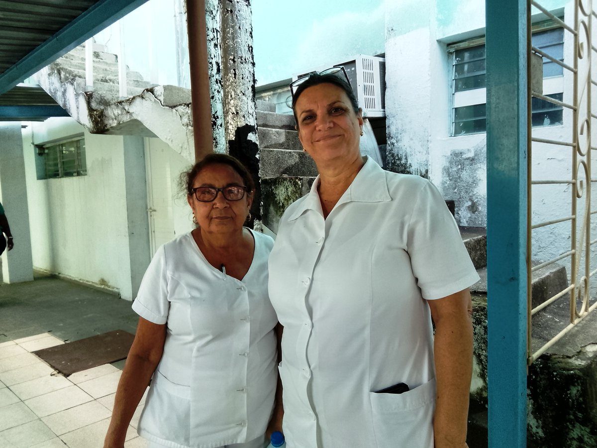 cardiovcl's tweet photo. Merecido homenaje a todos los enfermeros y enfermeras del #Hospital Provincial #Cardiocentro Ernesto Guevara, reconocemos el papel fundamental de estos profesionales que unen ciencia y compasión. Feliz día. #cardiovc #DGSVillaClara #CubaPorLaVida  @DiazCanelB #SantaClara #Cuba https://t.co/N9ikJZ9C7M