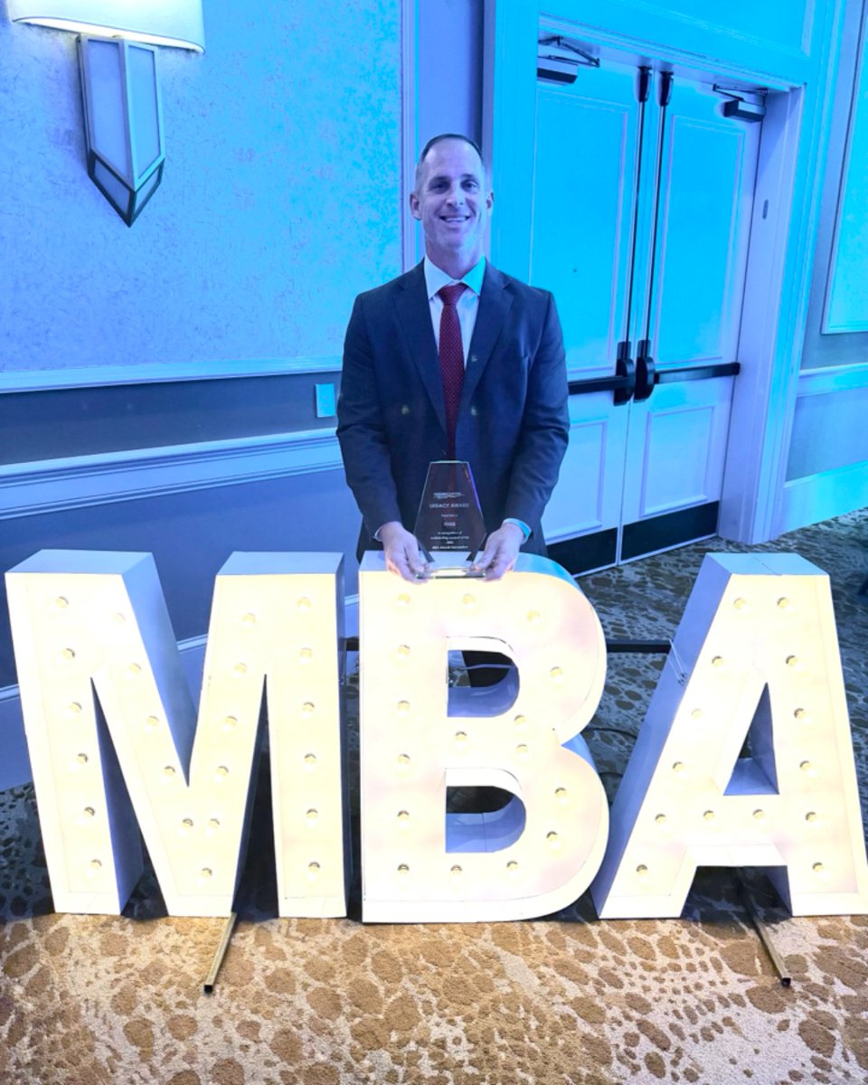 FirstNatBankers's tweet photo. We’re proud to be recognized as a Legacy Sponsor and honored to receive the Legacy Award at last week’s Mississippi Bankers Association Annual Convention. It was a great event filled with valuable connections. https://t.co/CtfgmCDoYq