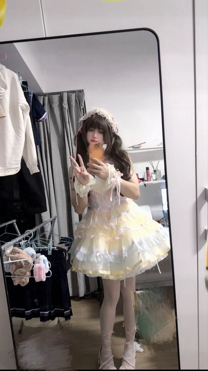 KylingSun27589's tweet photo. 最喜欢的lo裙到了，好耶🥳
#男娘 #男の娘 #伪娘 #女装子 #lolita https://t.co/iS1KEZMiJY