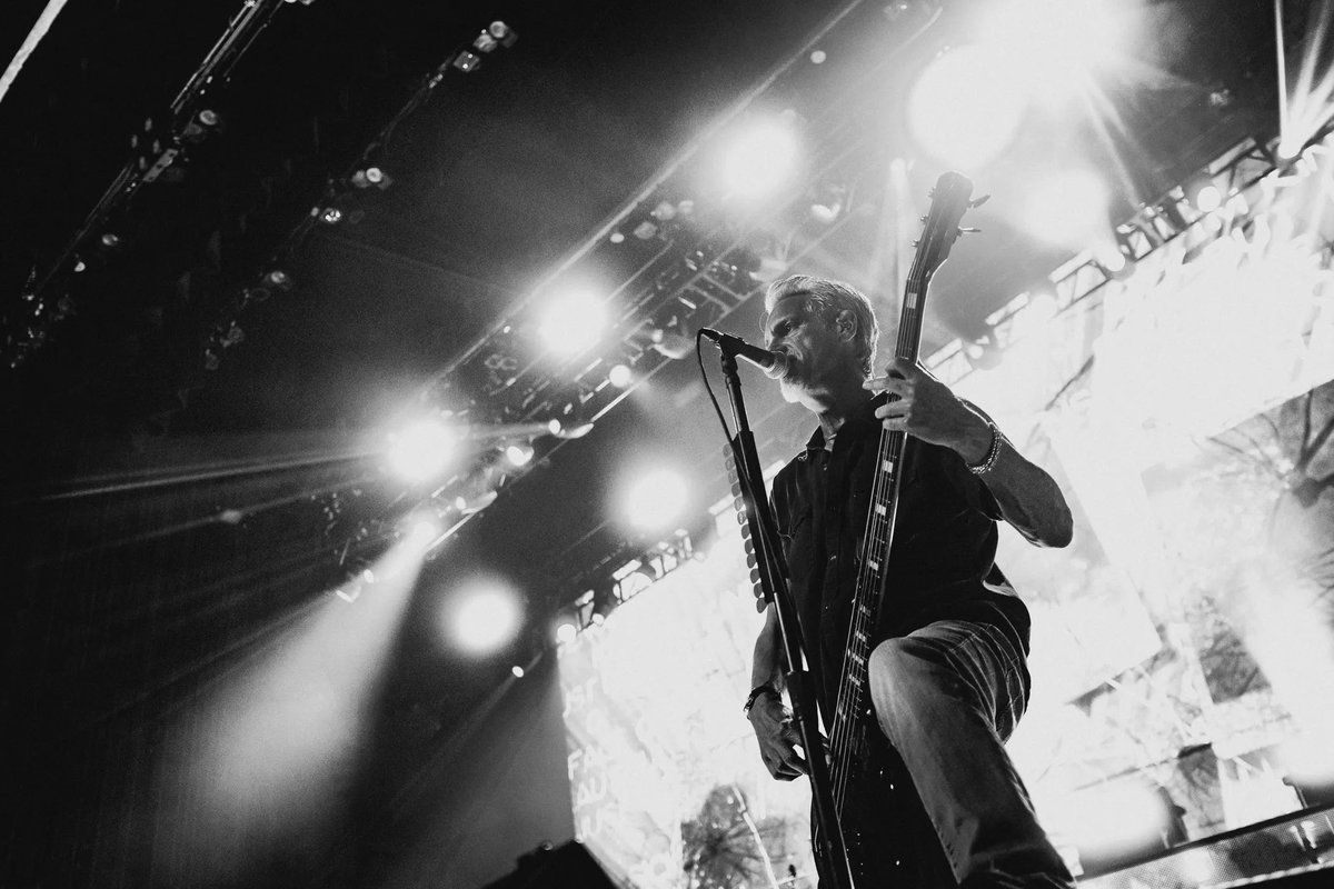 Staind tweet media