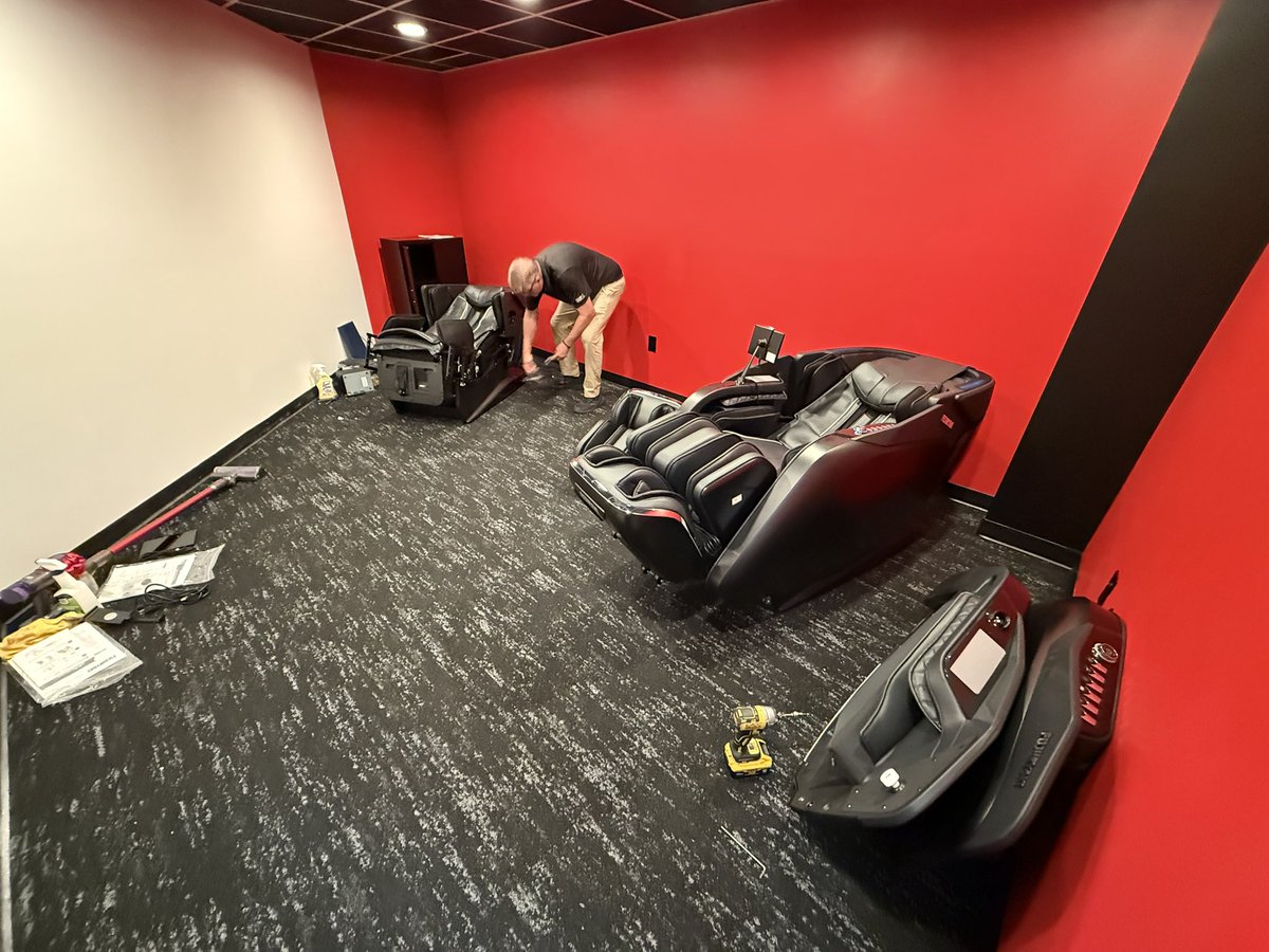 flakerville's tweet photo. #3 - Brand new addition of the “trend setting” UofL Health Baseball Recovery Room that includes 3 top-of-the-line therapeutic massage chairs from Fitness Market and tech from Century Entertainment! PLAYERS FAVORITE new spot to get much needed R&amp;R before/after practices &amp; games! https://t.co/rMjIU5C5hA