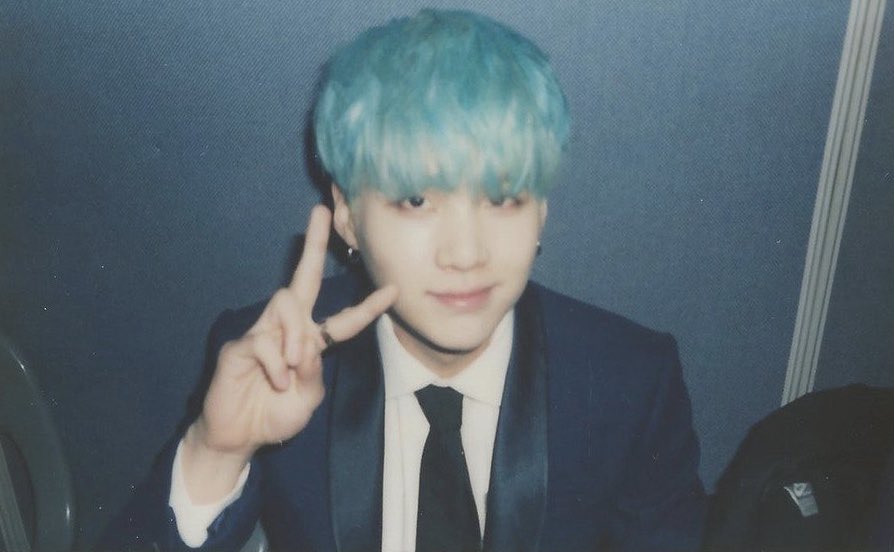 민 tweet media