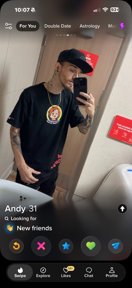AndyMatosRivera's tweet photo. On Tinder #gay #fuck #meetme #everyone https://t.co/uCK19w3EHs