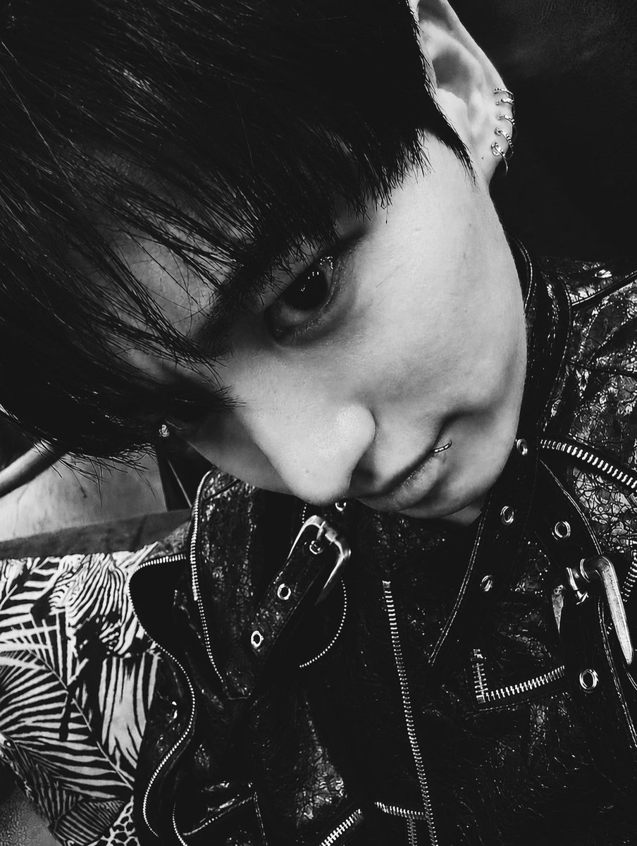 TUSOLME's tweet photo. ㅤㅤㅤㅤㅤ
      𝐛𝗂𝗀, 𝖼𝖺𝗉𝗍𝗂𝗏𝖺𝗍𝗂𝗇𝗀 𝖾𝗒𝖾𝗌
ㅤㅤㅤㅤㅤ https://t.co/ow6or8P835