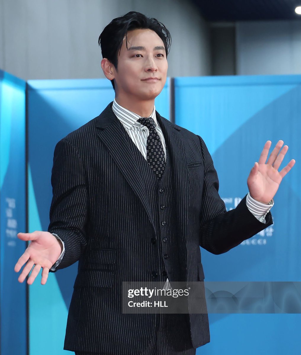 주농 tweet media