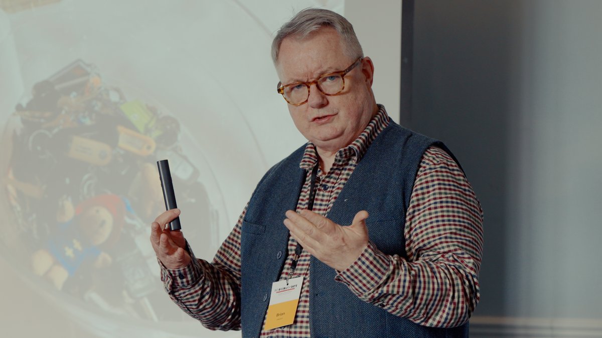 BrianwDolan's tweet photo. after an afternoon of wonderful people speaking on stage, it was time for me to join in. 

You may have seen my Linkedin in post some time ago, if you not give it a read so you can feel like you was in the room with us today! 

https://t.co/5v0h2ndlyh https://t.co/Wxj3VdIE5x