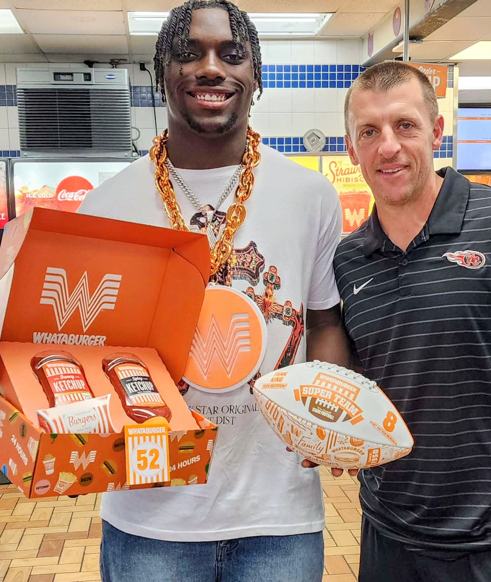 TKing2026's tweet photo. Thank you @WhataSuperTeam for being selected to be a part of the Whataburger Super Team!
#Mr32 #GigEm https://t.co/DCuVpvDhEb