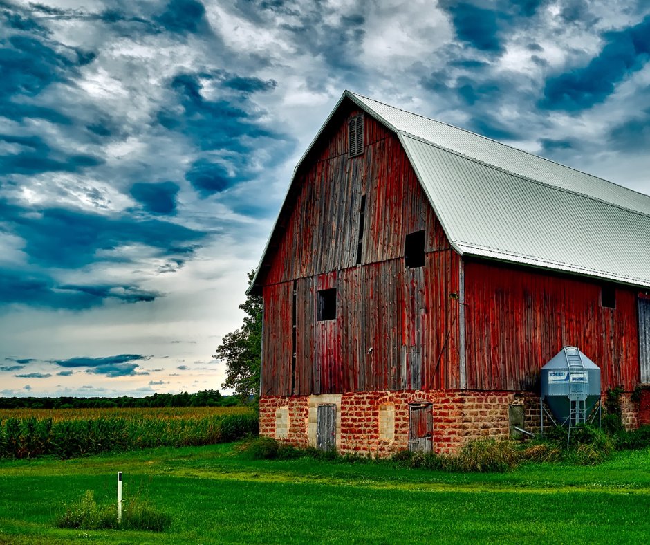 IADeptAg's tweet photo. The Century &amp; Heritage Farm program recognizes multi-generational farm families who have been on their farms for 100 or 150 years. If your family is eligible for this recognition, please submit your application by June 1.  https://t.co/zDhASrKbec https://t.co/ADws1R09zZ