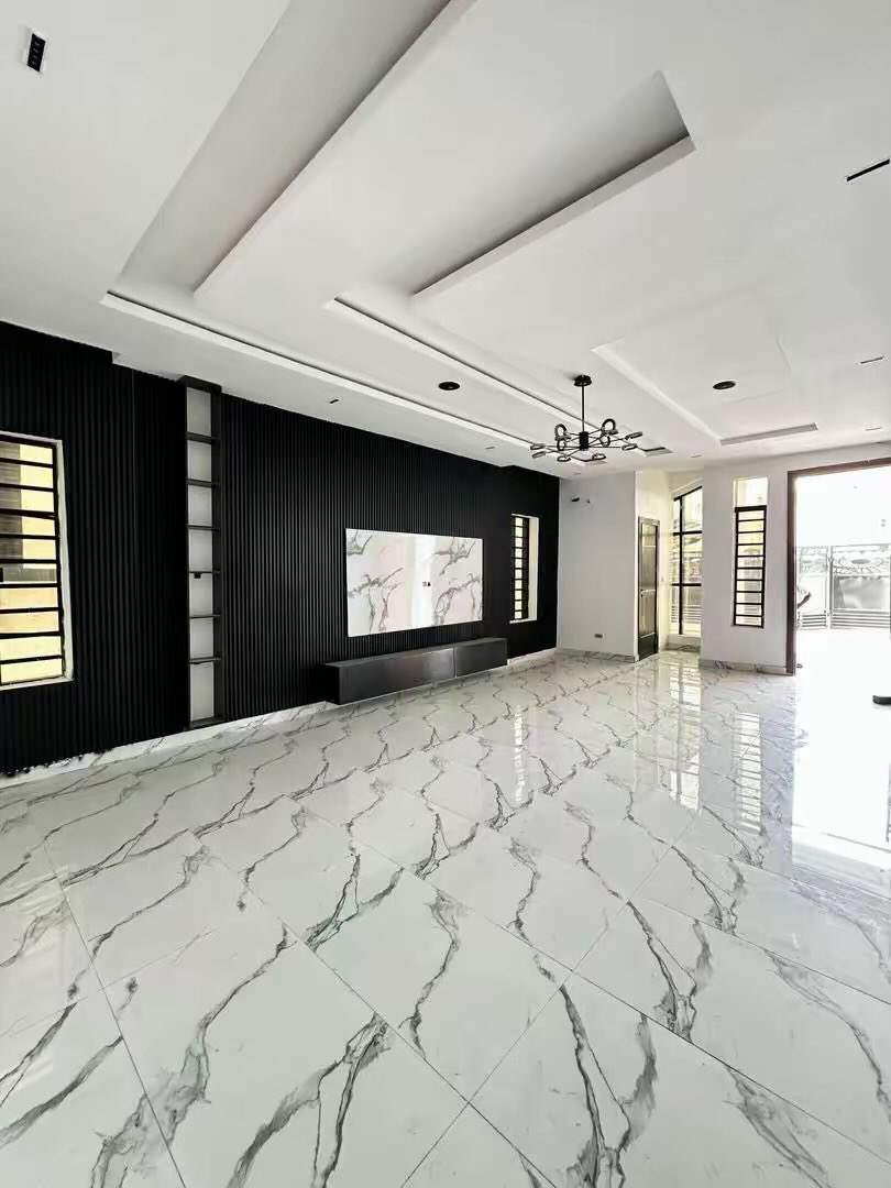 itsmrchi's tweet photo. New &amp; Rare Listing 🚨

Self-compound semi-detached duplex with BQ in Orchid — ₦175M. Arguably one of the best-priced properties in the market right now. https://t.co/6AKjUNRdRa