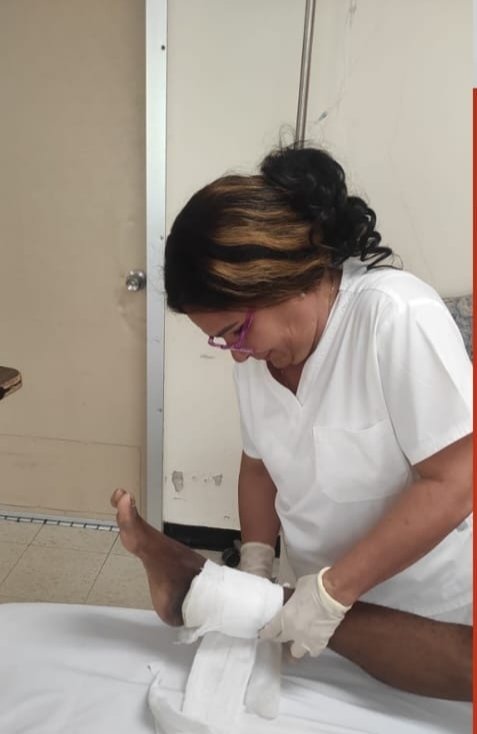 CunilleDR79's tweet photo. #BMCEnBelice Piti Fajardo 
¡Feliz Día de la Enfermería!
A quienes siempre ofrecen su conocimiento y una mano tendida sin preguntar a quién.
No serán angeles, pero sin duda son los mas cercano. https://t.co/6NsU5MWqvR