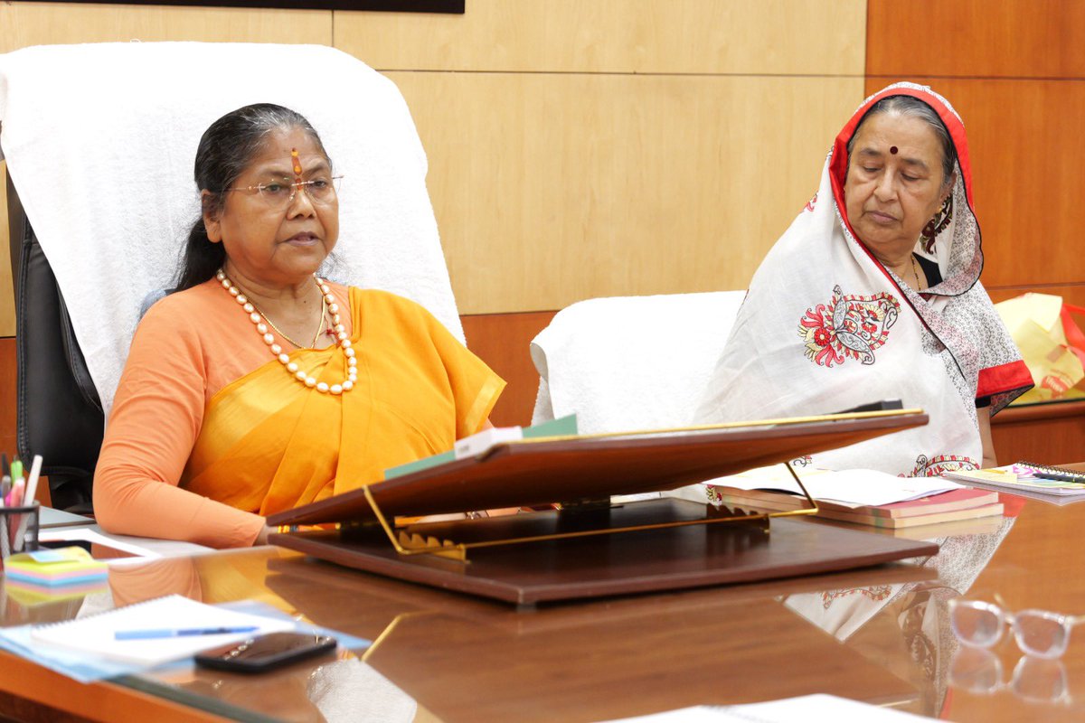 Sadhvi Niranjan Jyoti tweet media