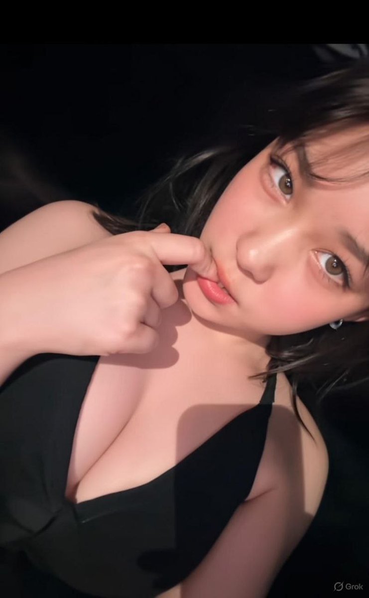 Chilo990's tweet photo. น้องนีน่า💦💦 https://t.co/0sO11fhIM3