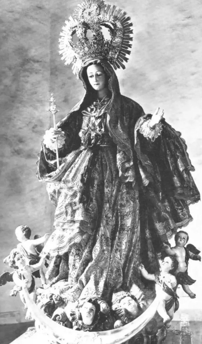 FJFloresMatute's tweet photo. En esta petición también incluyo a la histórica Virgen de la Paz del convento de la Trinidad. Debería rehacerse su cuerpo tallado y devolver su particular e inconfundible impronta e iconografía, pues esta imagen tiene un amplísimo material gráfico para hacerlo. 
#CofradíasMLG https://t.co/eQAF8ObXq7