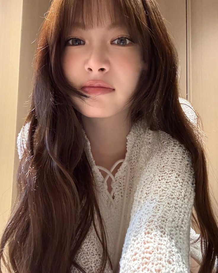 hana tweet media