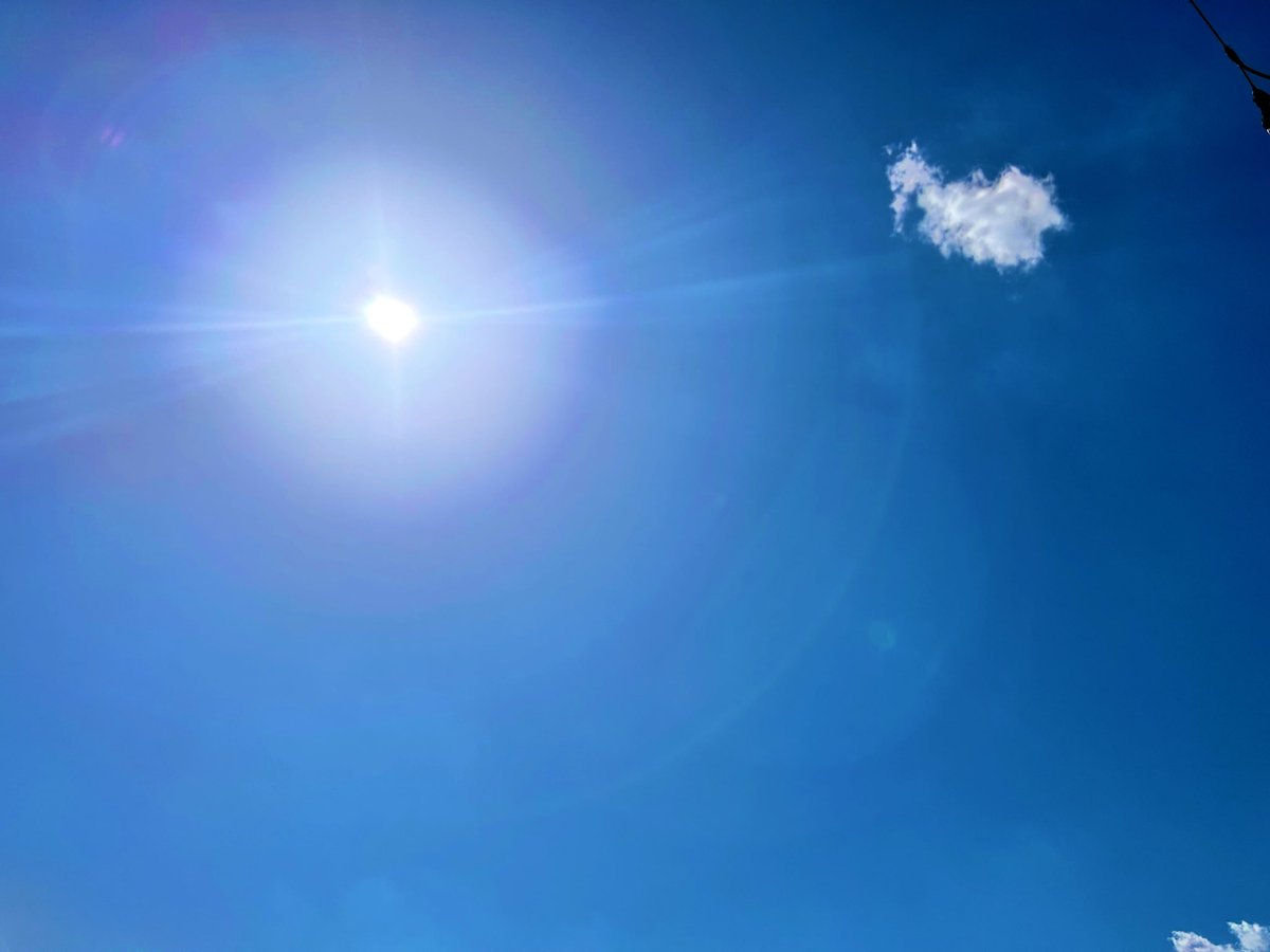 これはまた別の日に見た青い空