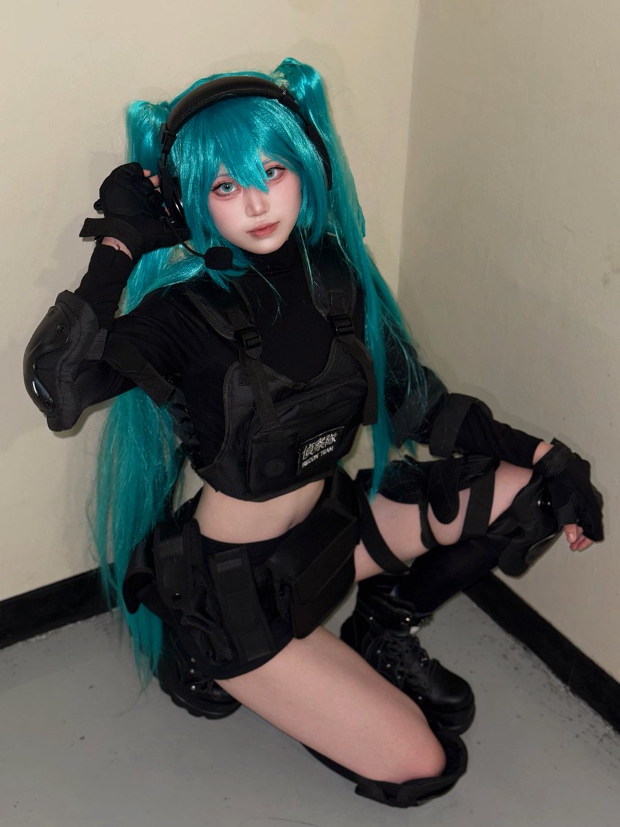 chisecos's tweet photo. Tactical MIKU🔫 https://t.co/9nStBoRKuC