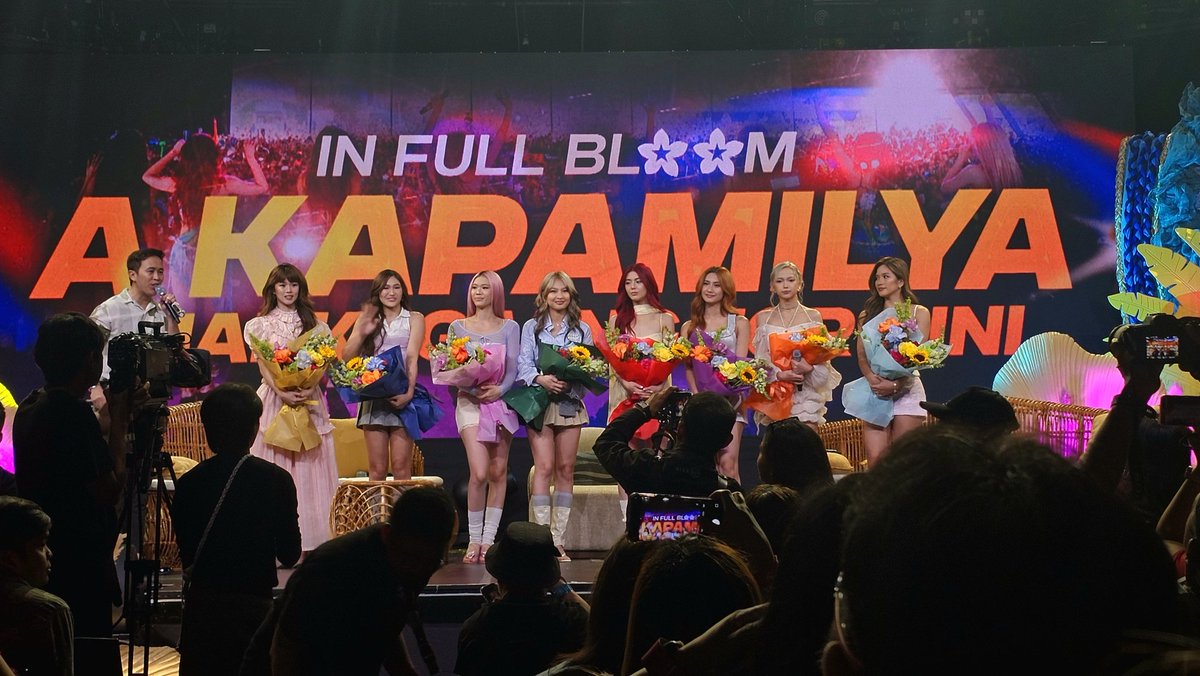 chanfides's tweet photo. Proud ako sa inyo lagi. Super nice to see you girls kanina! 🫶 #BINI https://t.co/cLbq5h9hmG