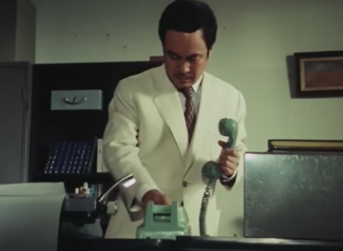 BotTelephone's tweet photo. 『仮面ライダーストロンガー』第15話（1975年）　#公衆電話 #電話 #黒電話 https://t.co/b4coXXL2lQ