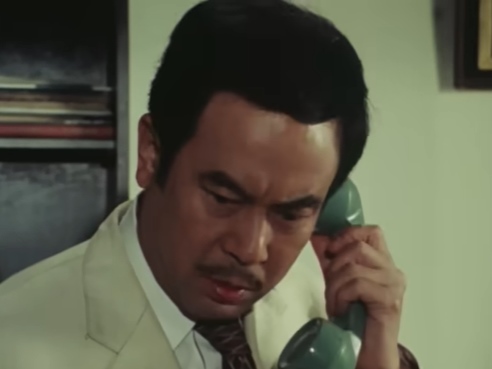 BotTelephone's tweet photo. 『仮面ライダーストロンガー』第15話（1975年）　#公衆電話 #電話 #黒電話 https://t.co/b4coXXL2lQ