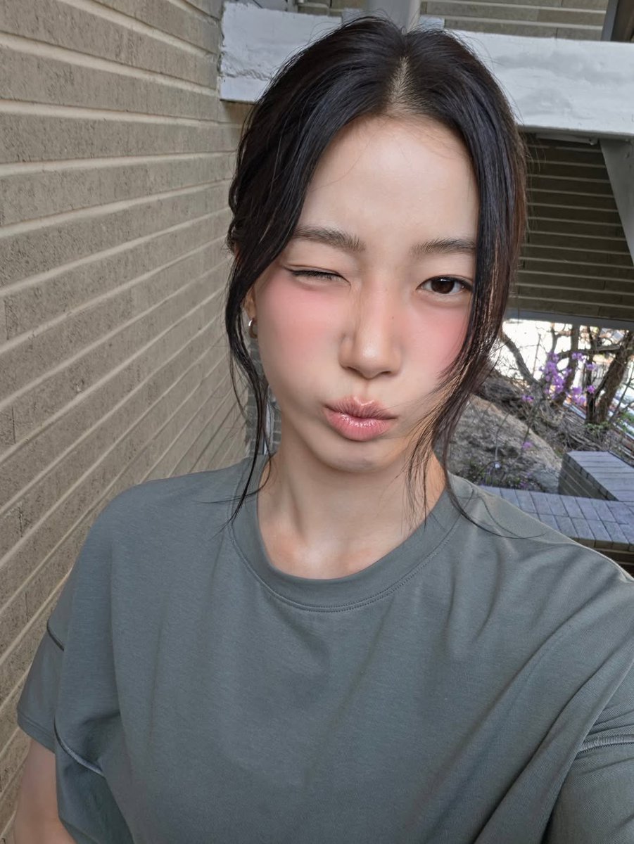 Daily_Zuha's tweet photo. #KAZUHA #LE_SSERAFIM #카즈하 #르세라핌 https://t.co/hsz3KTKSgM