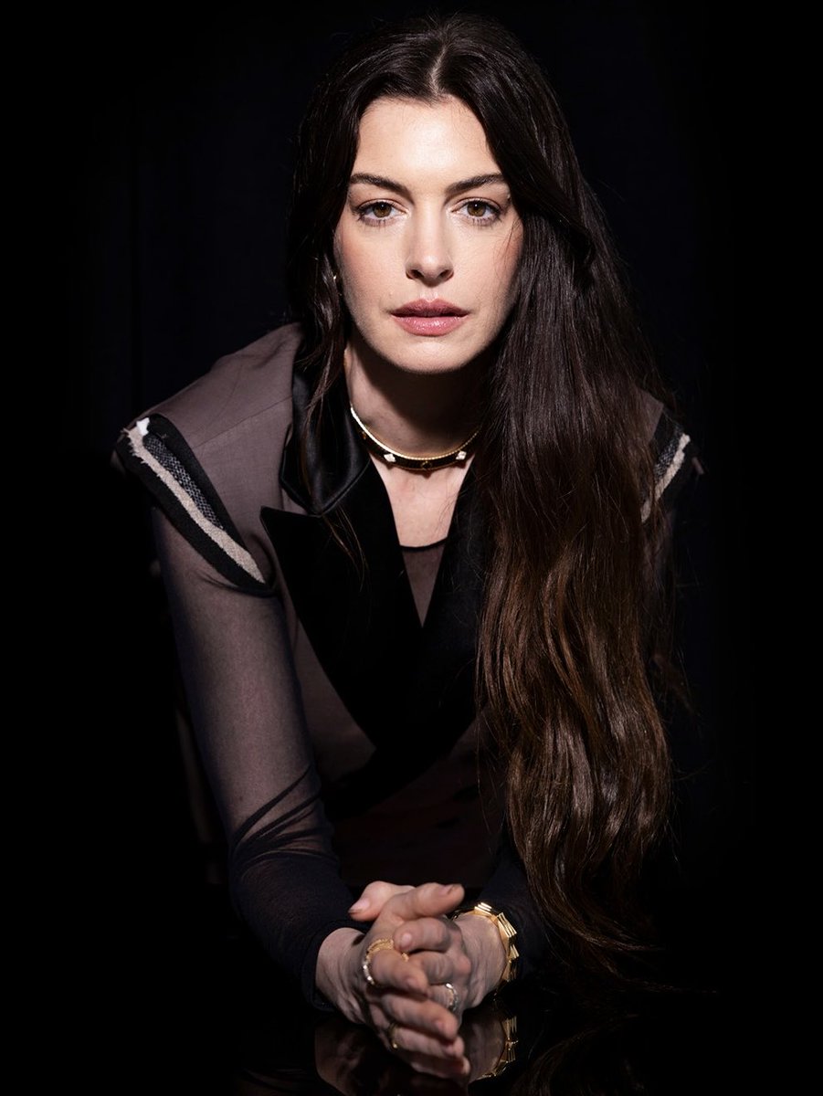 Anne Hathaway Archives ⚔️ tweet media