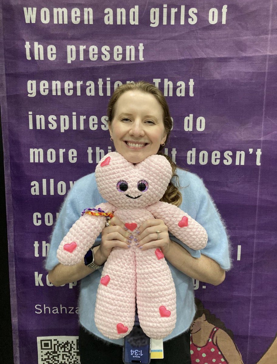 USEndFGMNetwork's tweet photo. Our Policy and Advocacy Coordinator, Kaitlin Mitchell, connecting with #MissKlitty, whose mission is helping normalize conversations around anatomy and FGM/C prevention. #EndFGM https://t.co/lndj3MFL5L