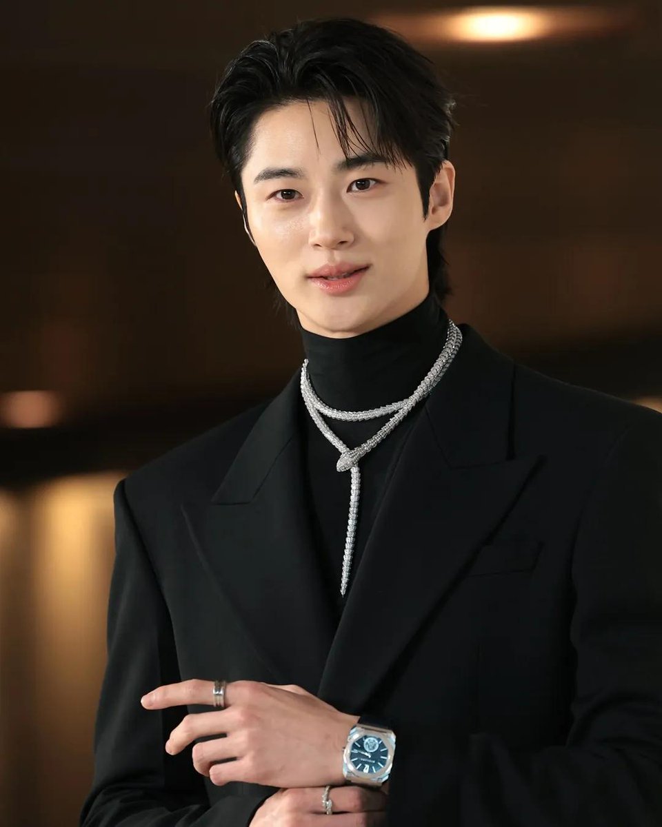 smk7442's tweet photo. 왕자님이야.. 🫠
불가리 우석 🖤 https://t.co/Rj0j5qXgr4