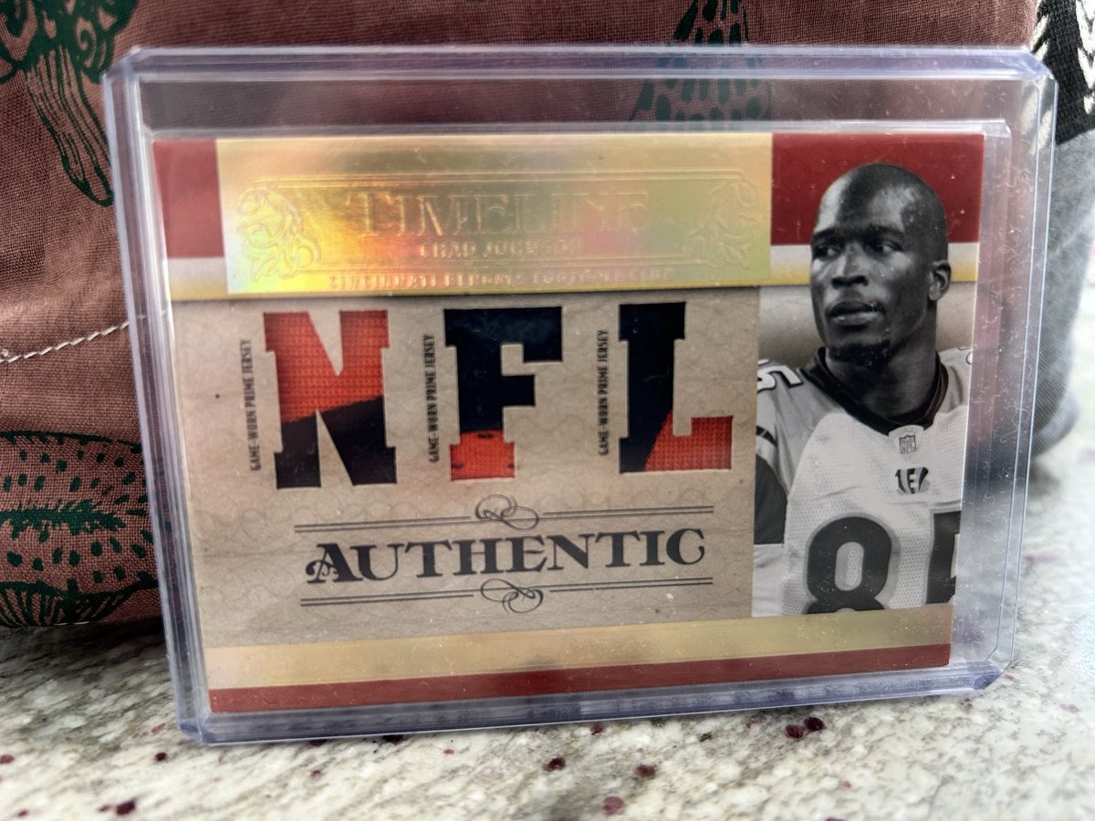 sstroh84's tweet photo. @footballcardfun Nice Ocho patch card! https://t.co/rEYCIeq4PW